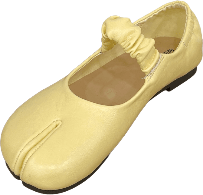 LEATHER SPLIT-TOE FLAT SHOES WITH WIDE ELASTIC INSTEP STRAP